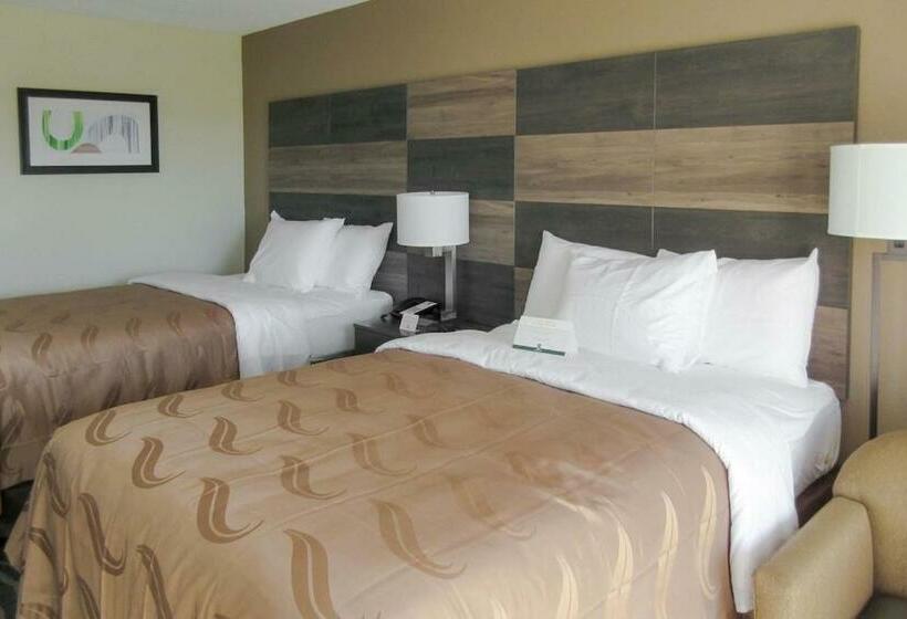 호텔 Quality Inn