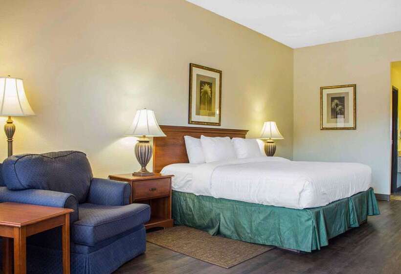 Отель Quality Inn Benson I10 Exit 304