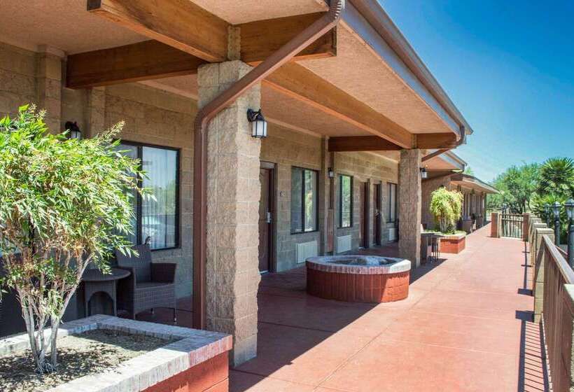 Отель Quality Inn Benson I10 Exit 304