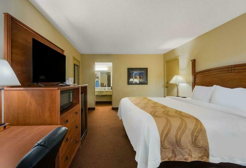 فندق Quality Inn