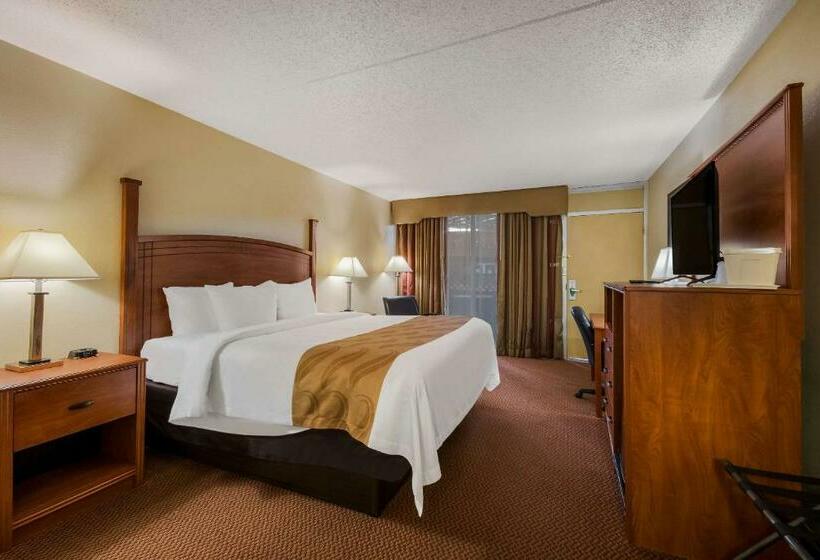 فندق Quality Inn