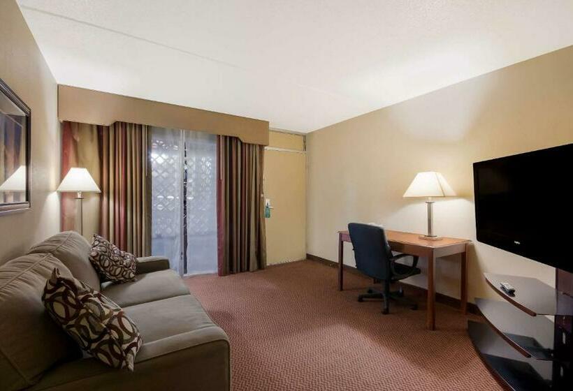 فندق Quality Inn