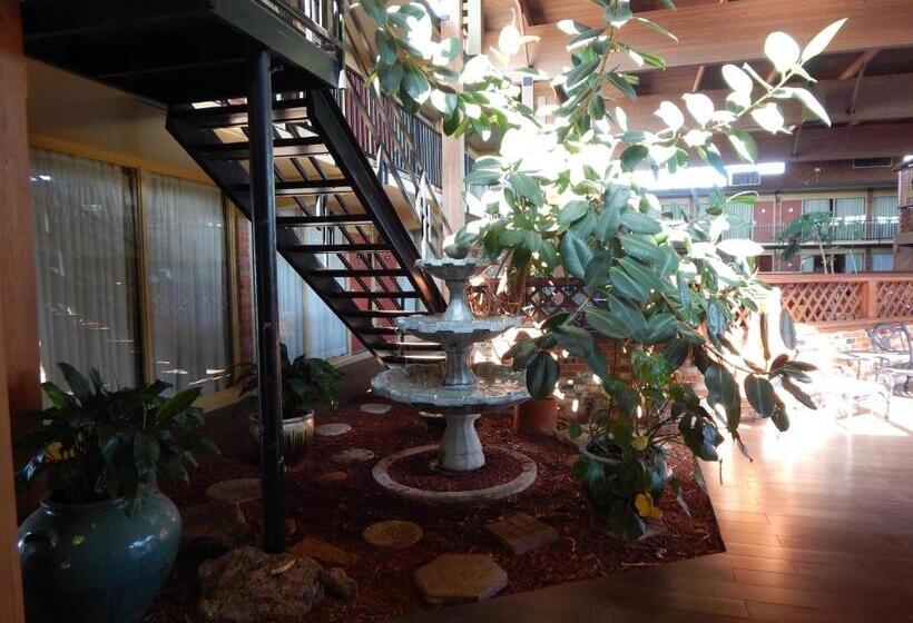 فندق Quality Inn