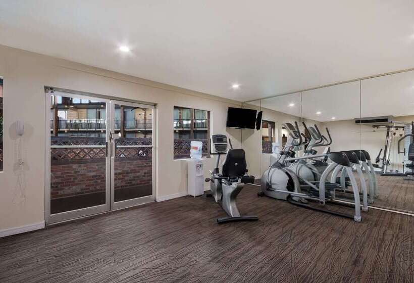 فندق Quality Inn