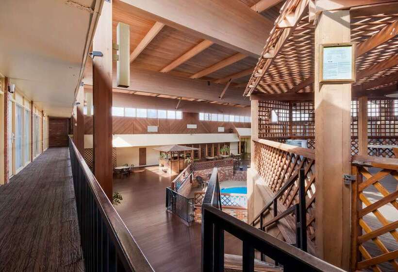 فندق Quality Inn