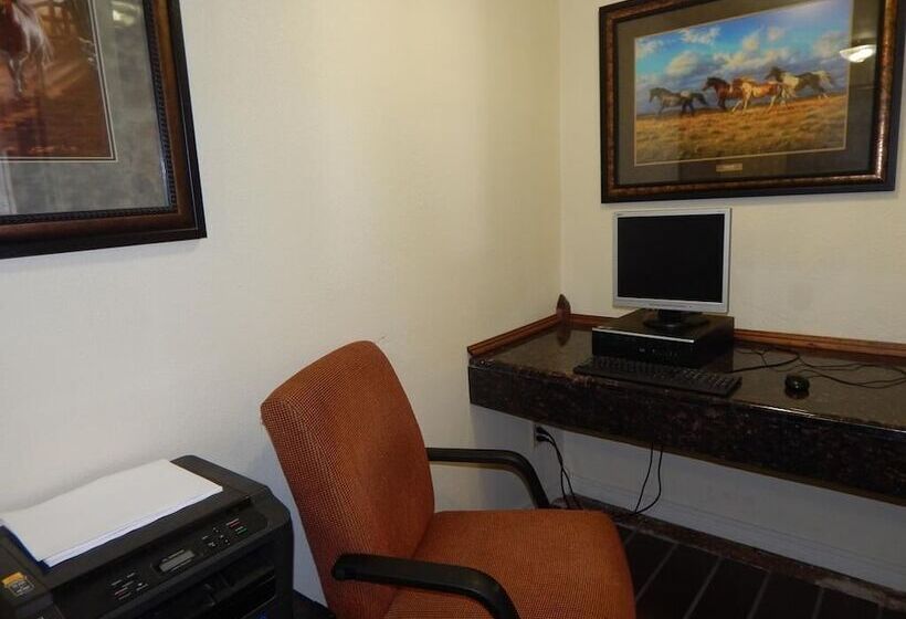 فندق Quality Inn