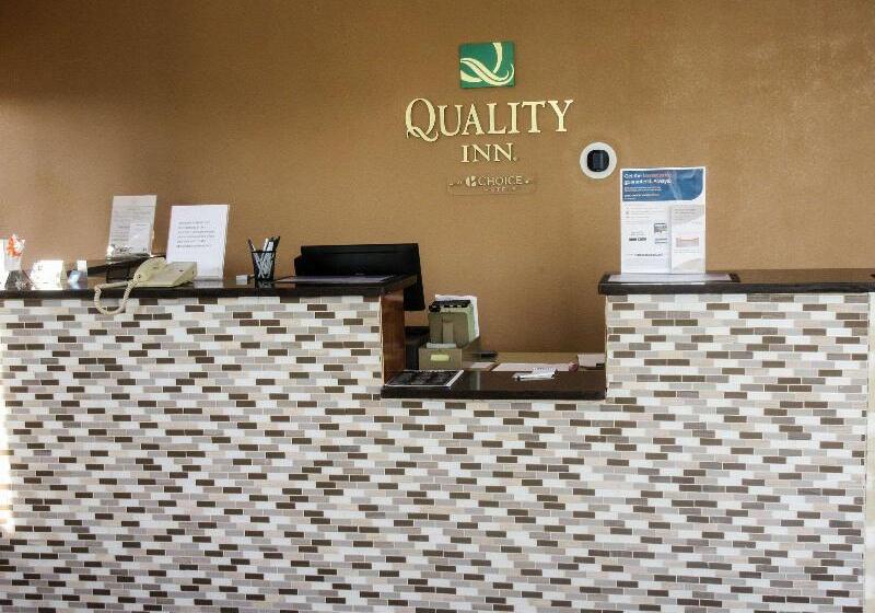 호텔 Quality Inn