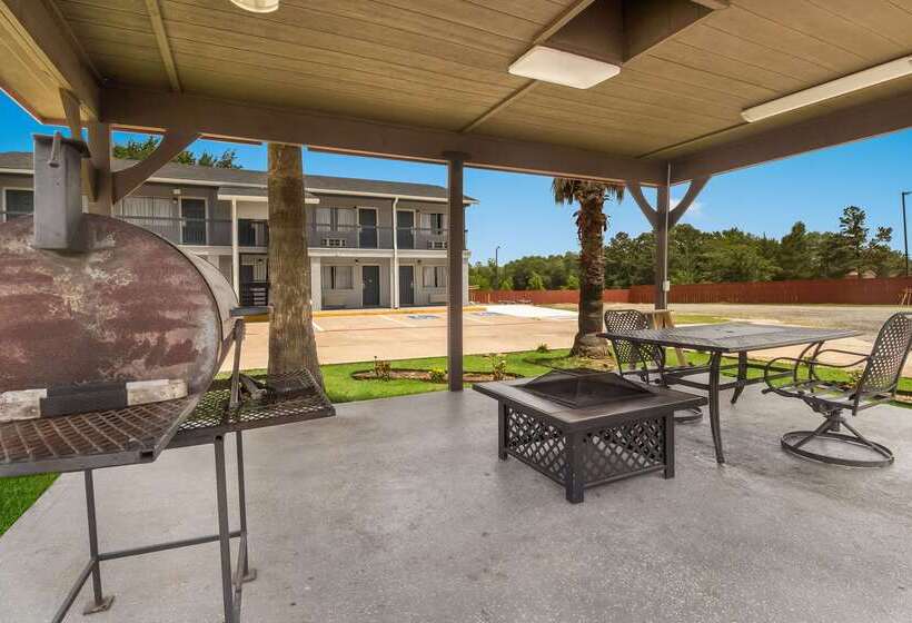 Отель Quality Inn Madisonville