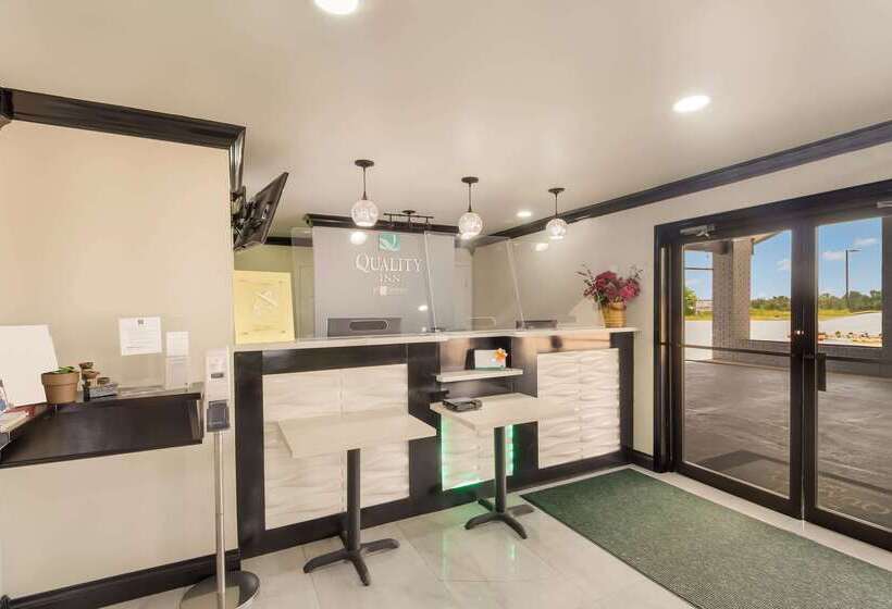 Отель Quality Inn Madisonville