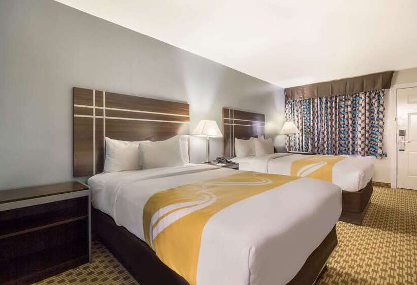 Отель Quality Inn Madisonville