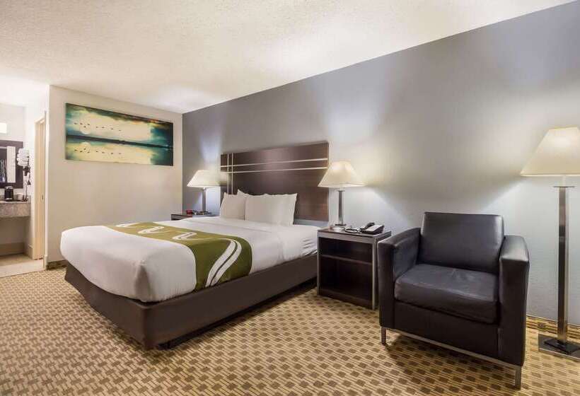 Отель Quality Inn Madisonville