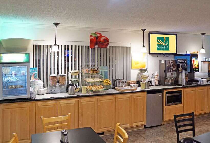 호텔 Quality Inn Near Fort Hunter Liggett