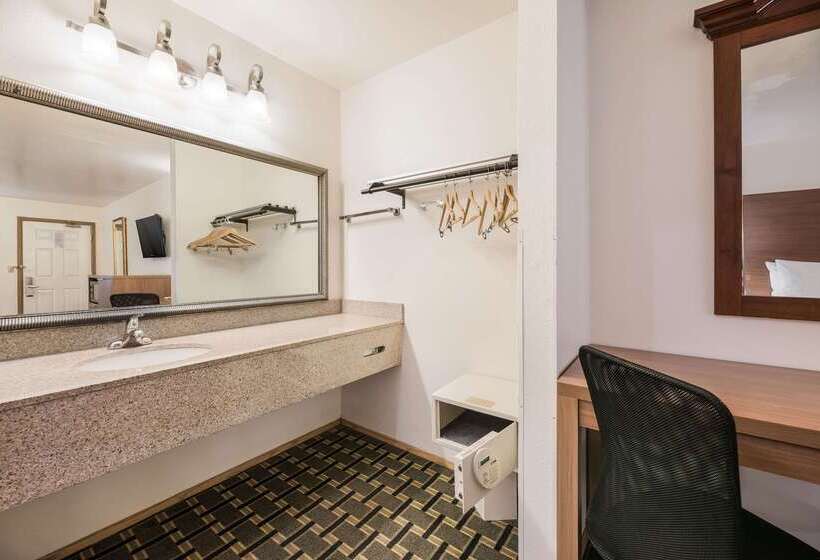 호텔 Quality Inn Near Fort Hunter Liggett