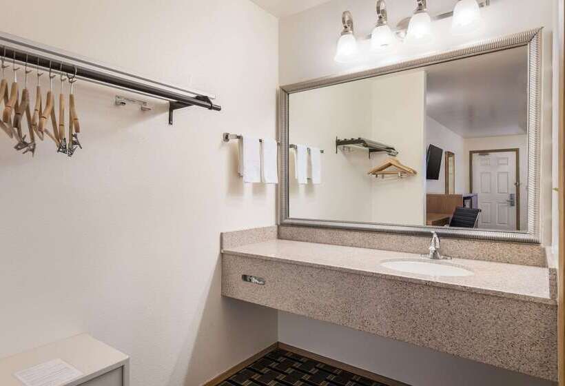 호텔 Quality Inn Near Fort Hunter Liggett