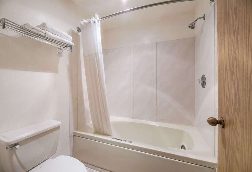 호텔 Quality Inn Near Fort Hunter Liggett