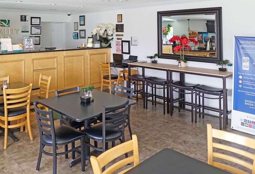 호텔 Quality Inn Near Fort Hunter Liggett