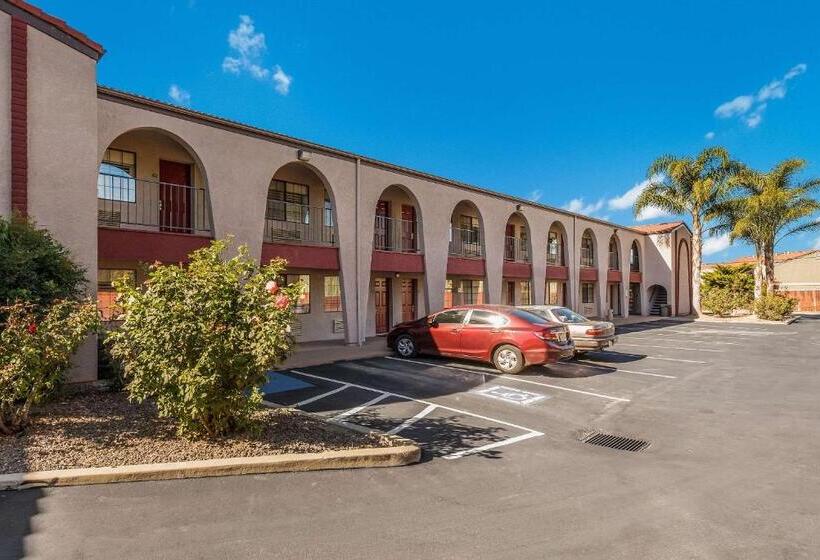 호텔 Quality Inn Near Fort Hunter Liggett