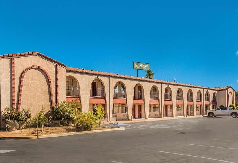 호텔 Quality Inn Near Fort Hunter Liggett