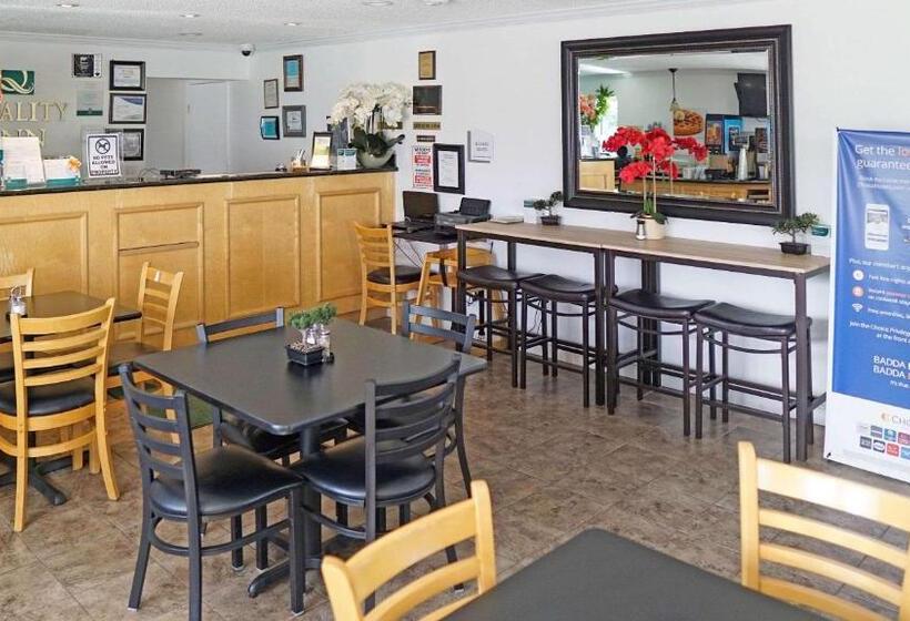 호텔 Quality Inn Near Fort Hunter Liggett