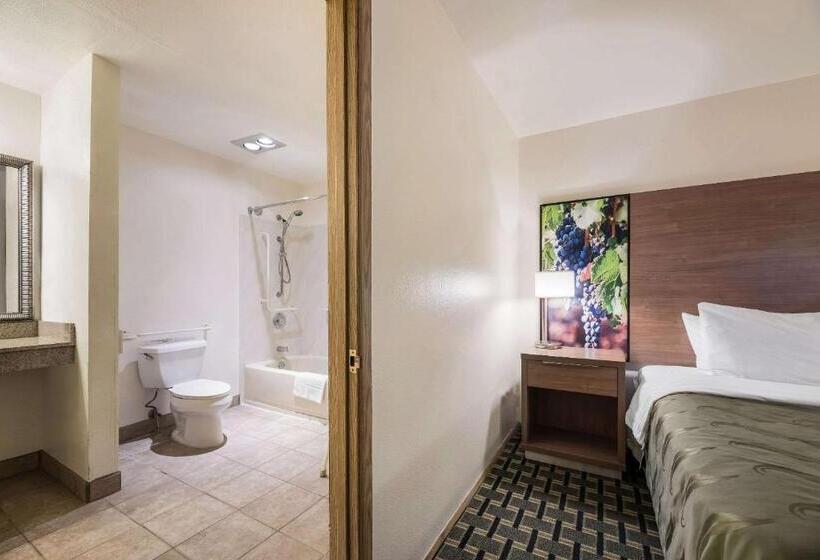 호텔 Quality Inn Near Fort Hunter Liggett