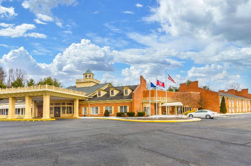 Отель Quality Inn Radfordwest Blacksburg I81