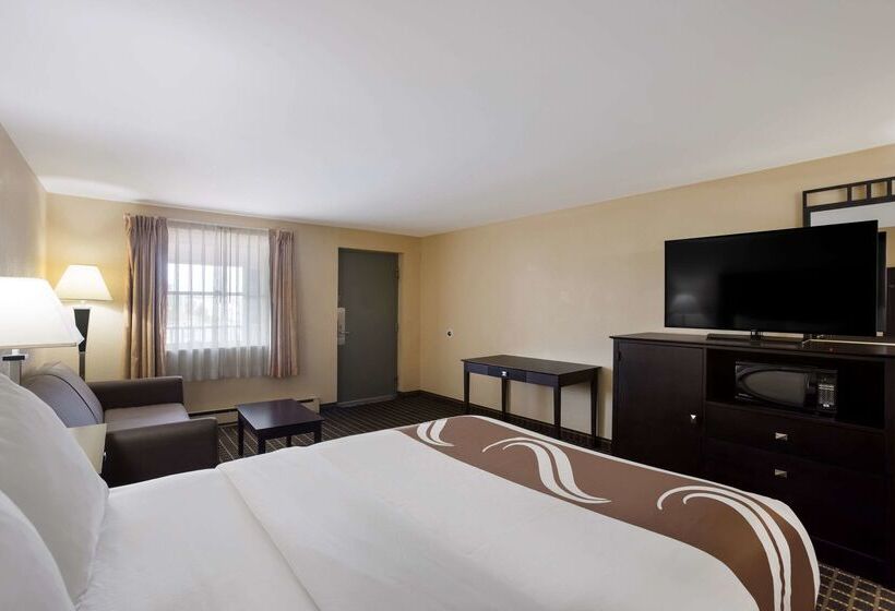فندق Quality Inn & Suites Big Rapids Near University