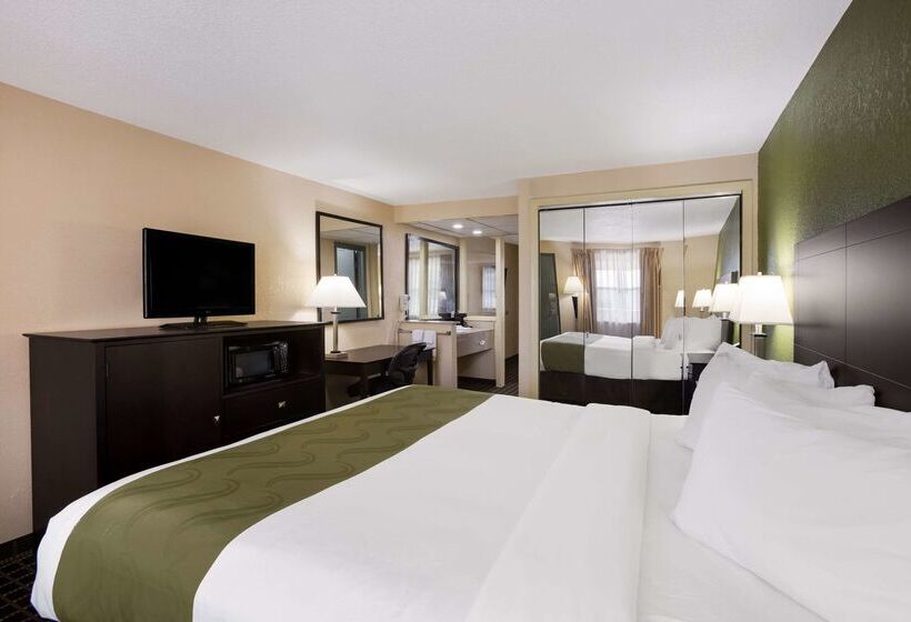 فندق Quality Inn & Suites Big Rapids Near University
