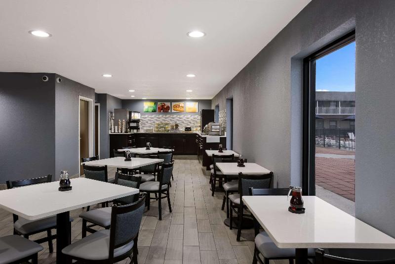 فندق Quality Inn & Suites Big Rapids Near University