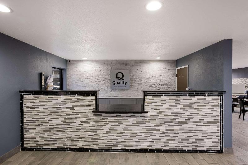 فندق Quality Inn & Suites Big Rapids Near University