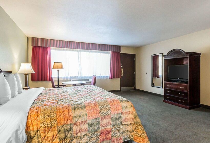 ホテル Quality Inn & Suites Cameron Park Shingle Springs
