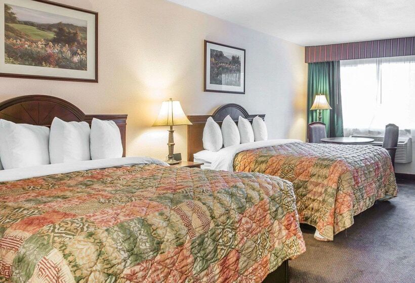 ホテル Quality Inn & Suites Cameron Park Shingle Springs