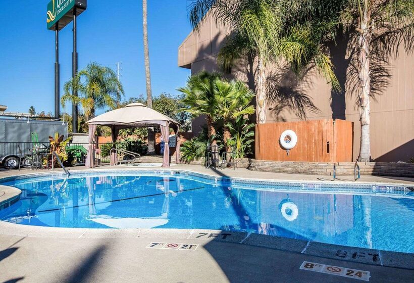 호텔 Quality Inn & Suites Cameron Park Shingle Springs