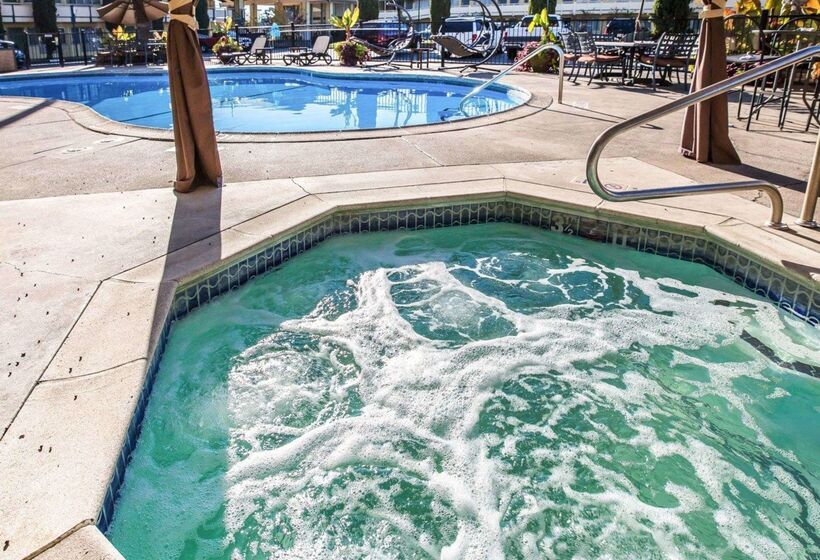 호텔 Quality Inn & Suites Cameron Park Shingle Springs