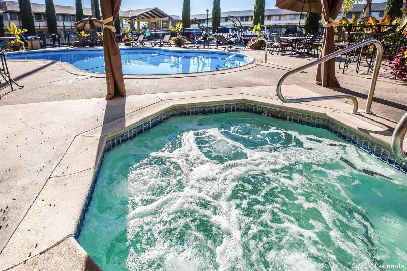 호텔 Quality Inn & Suites Cameron Park Shingle Springs