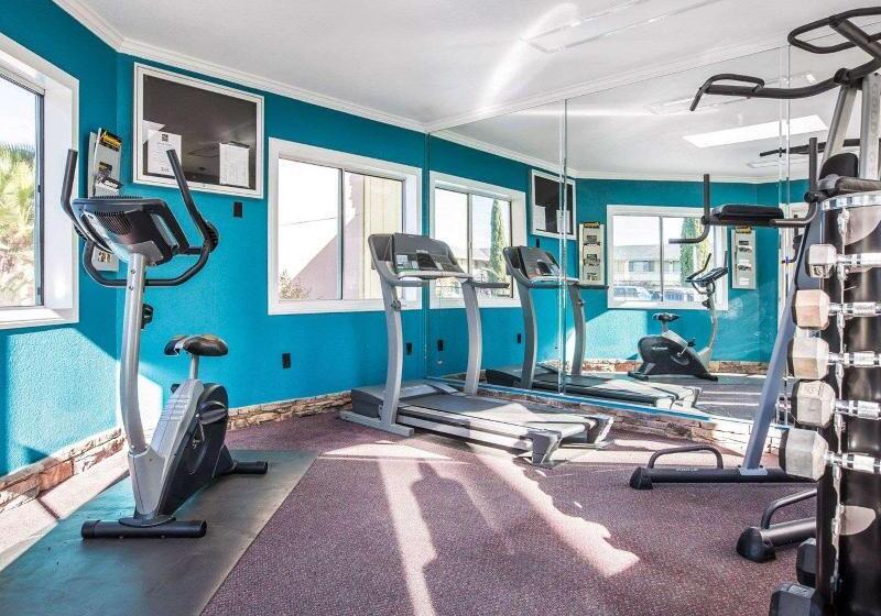 ホテル Quality Inn & Suites Cameron Park Shingle Springs