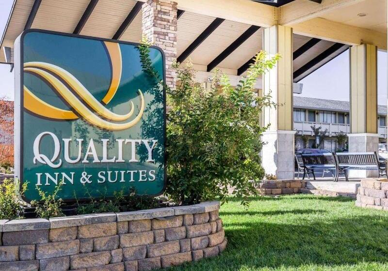 ホテル Quality Inn & Suites Cameron Park Shingle Springs