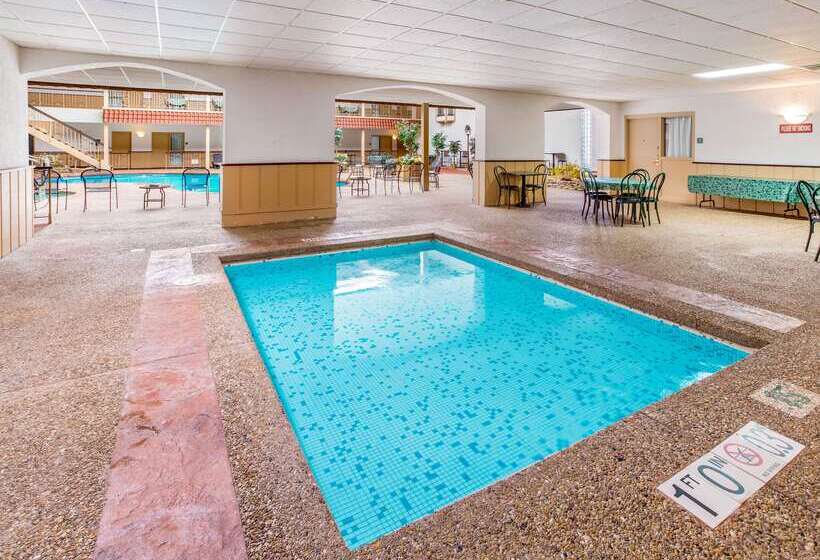 فندق Quality Inn & Suites Downtown