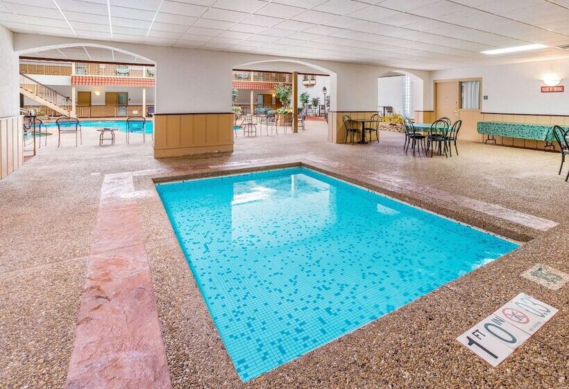 فندق Quality Inn & Suites Downtown