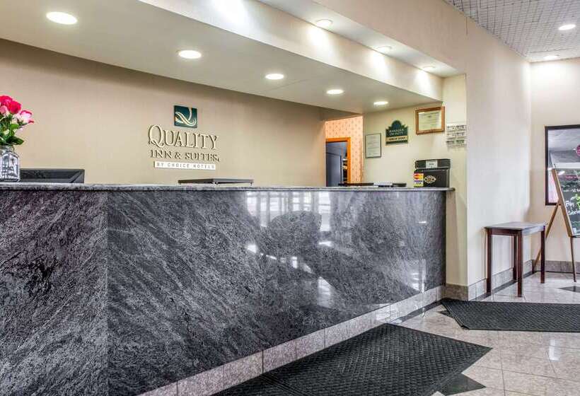 ホテル Quality Inn & Suites