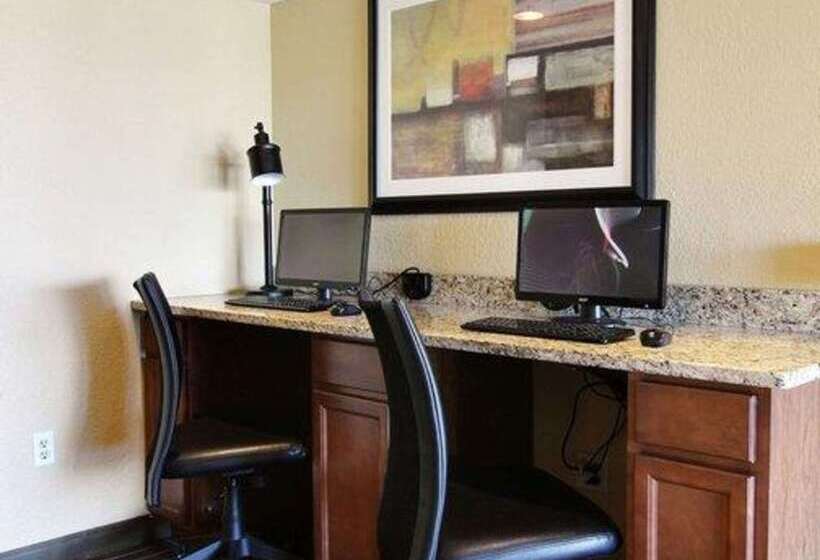 فندق Quality Inn