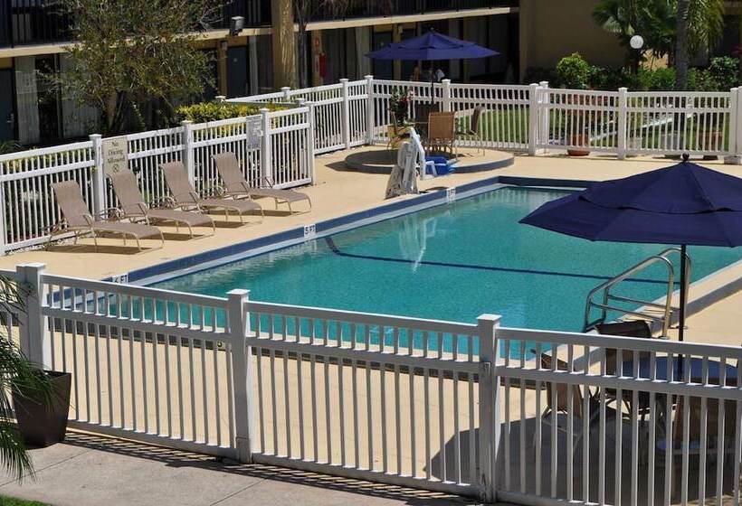 فندق Ramada By Wyndham Cocoa