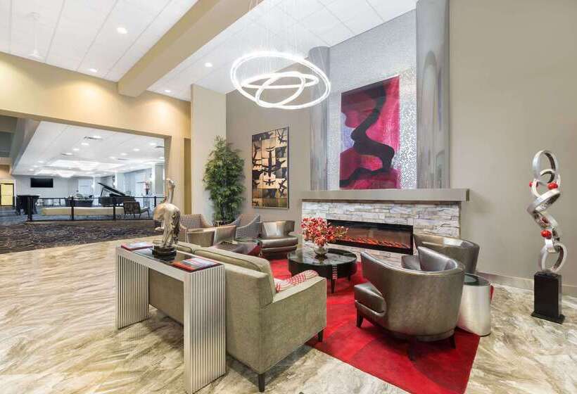 酒店 Clarion Inn Des Moines Airport