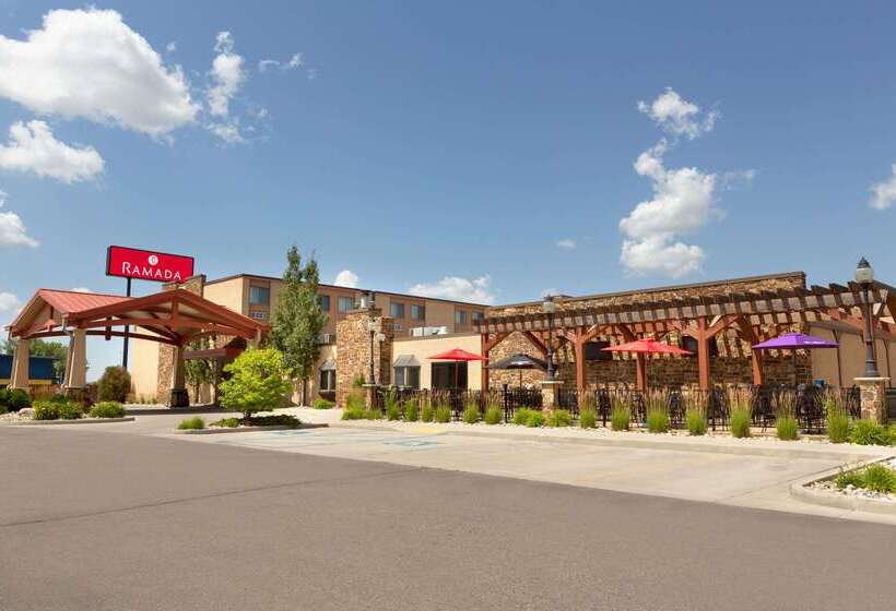 בית מלון כפרי Ramada By Wyndham Fargo