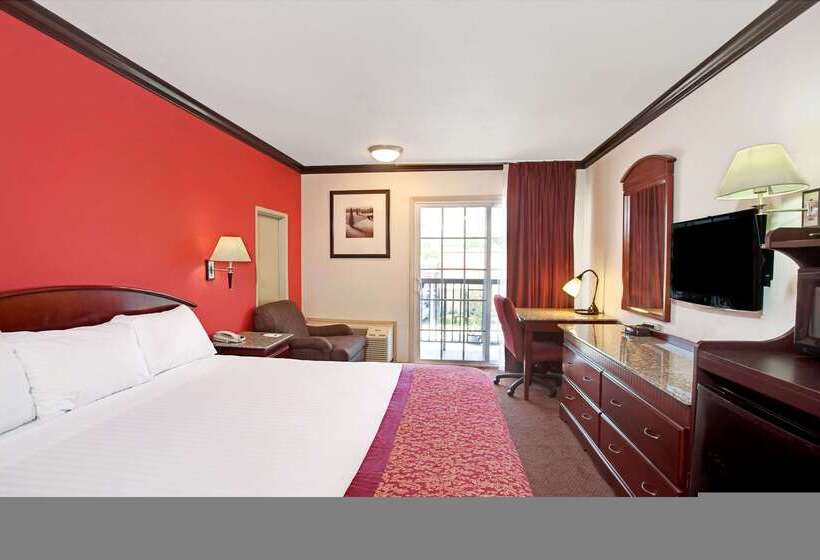 فندق Ramada By Wyndham Pasadena
