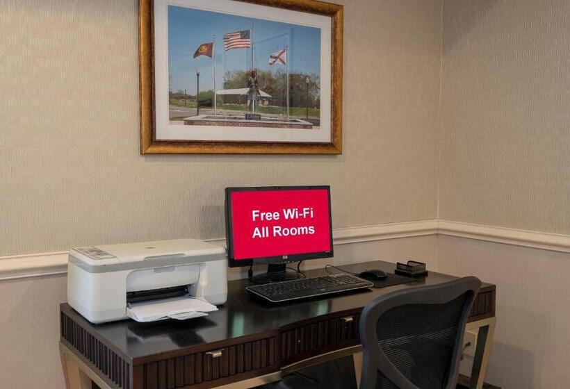 فندق Red Roof Inn Dothan