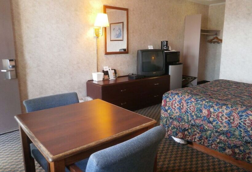 فندق Richmond Inn & Suites