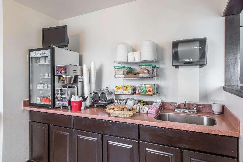 فندق Rodeway Inn