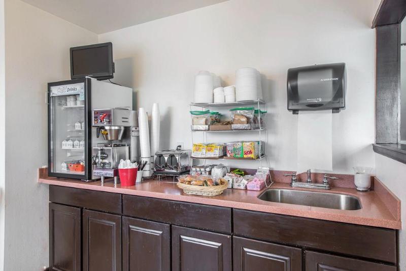 فندق Rodeway Inn