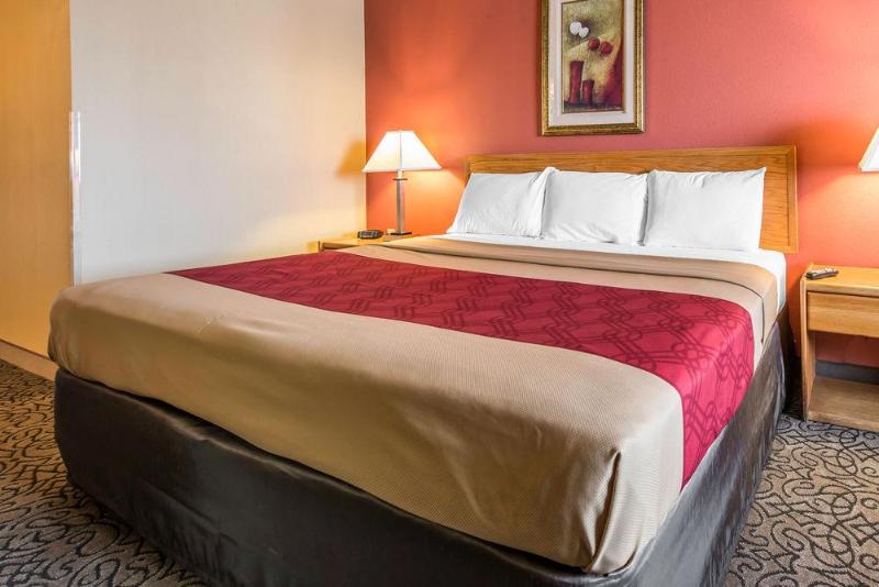 فندق Rodeway Inn