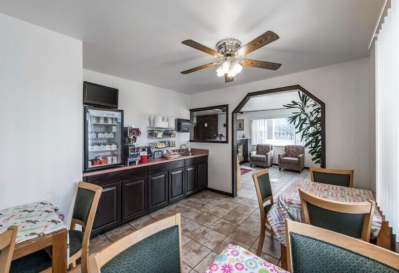 فندق Rodeway Inn